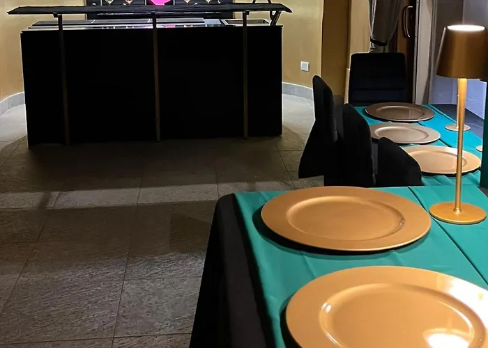 Open Space - Location Per Eventi 2 Piscine Riscaldate - *