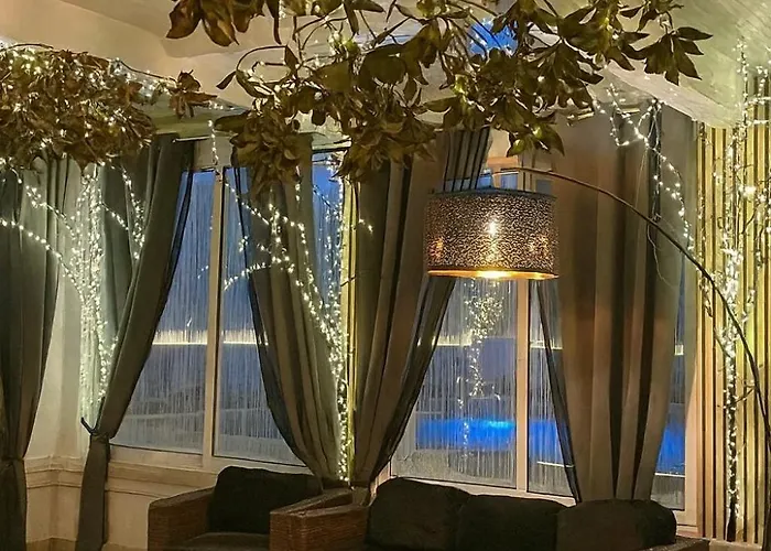 Open Space - Location Per Eventi 2 Piscine Riscaldate - *